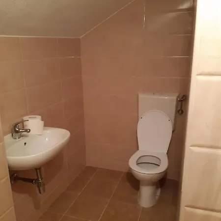 Elen Apartment